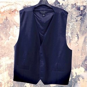 Jos A Bank Mens Navy Vest. Size 3X. Travelers Collection. NWT